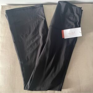Ingrid & Isabel medium -buttery soft and super stretchy Black Leggings flare